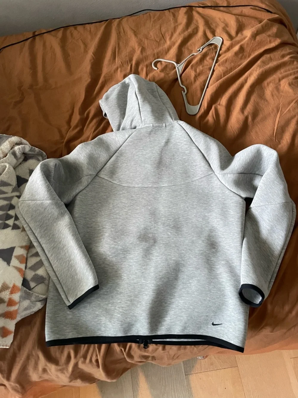 Mens grey Nike Tech - Picture 4 of 4